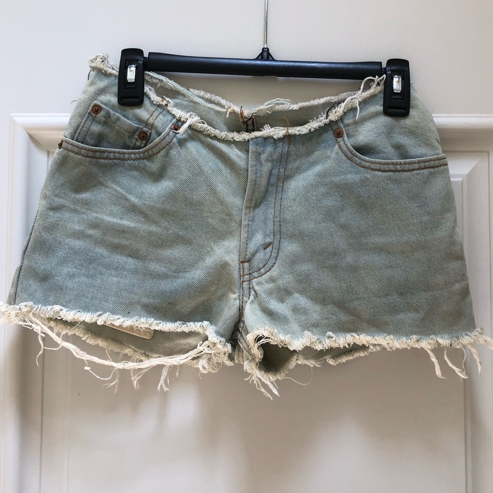 Levi’s Light-wash Jean Shorts